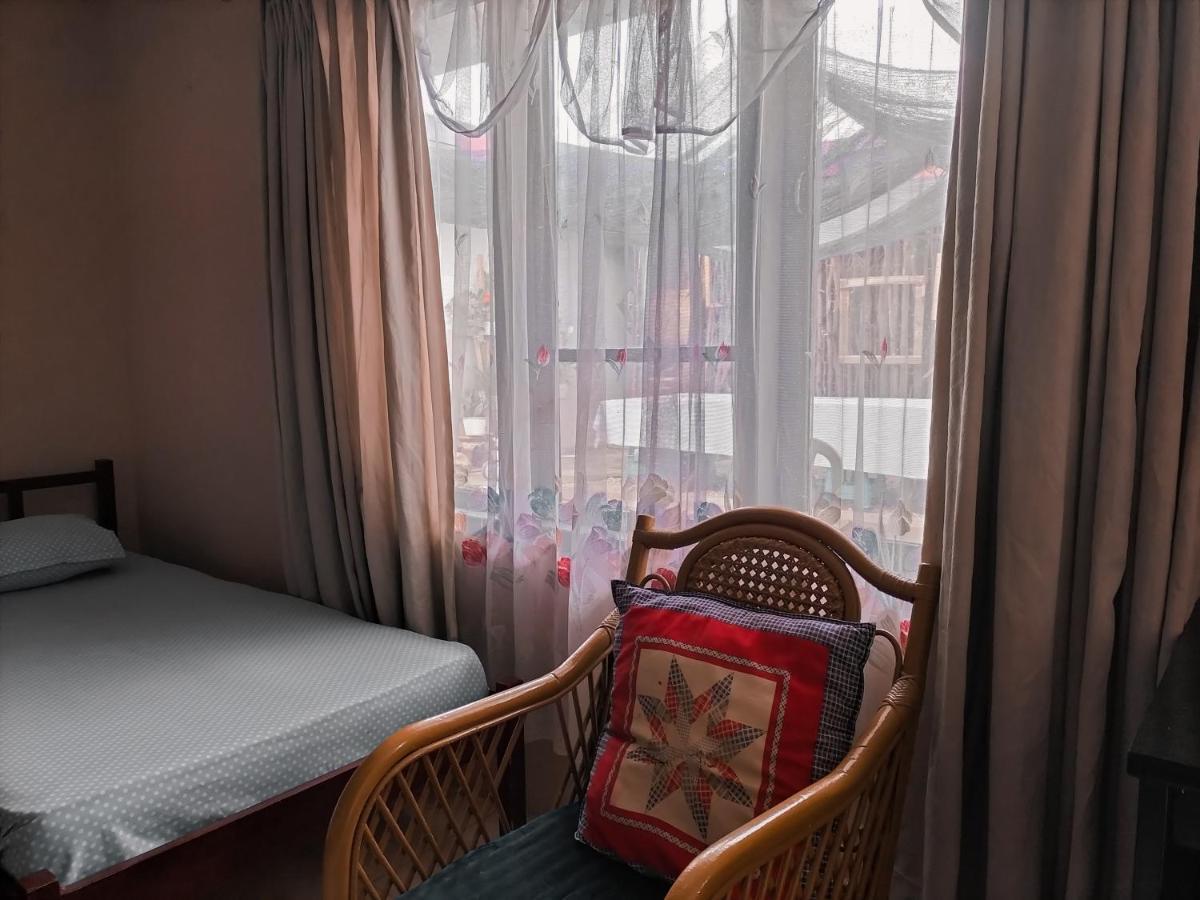 Brussels Homestay Kost Balige Extérieur photo